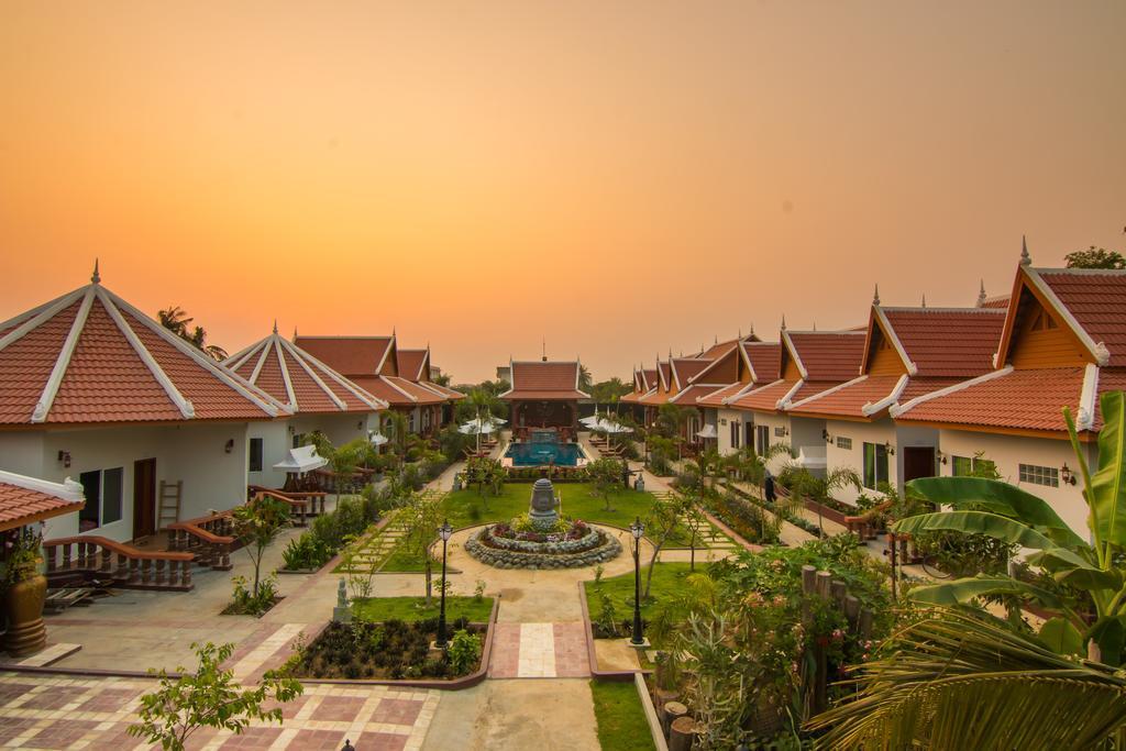 Ravorn Villa Boutique Battambang Exterior photo