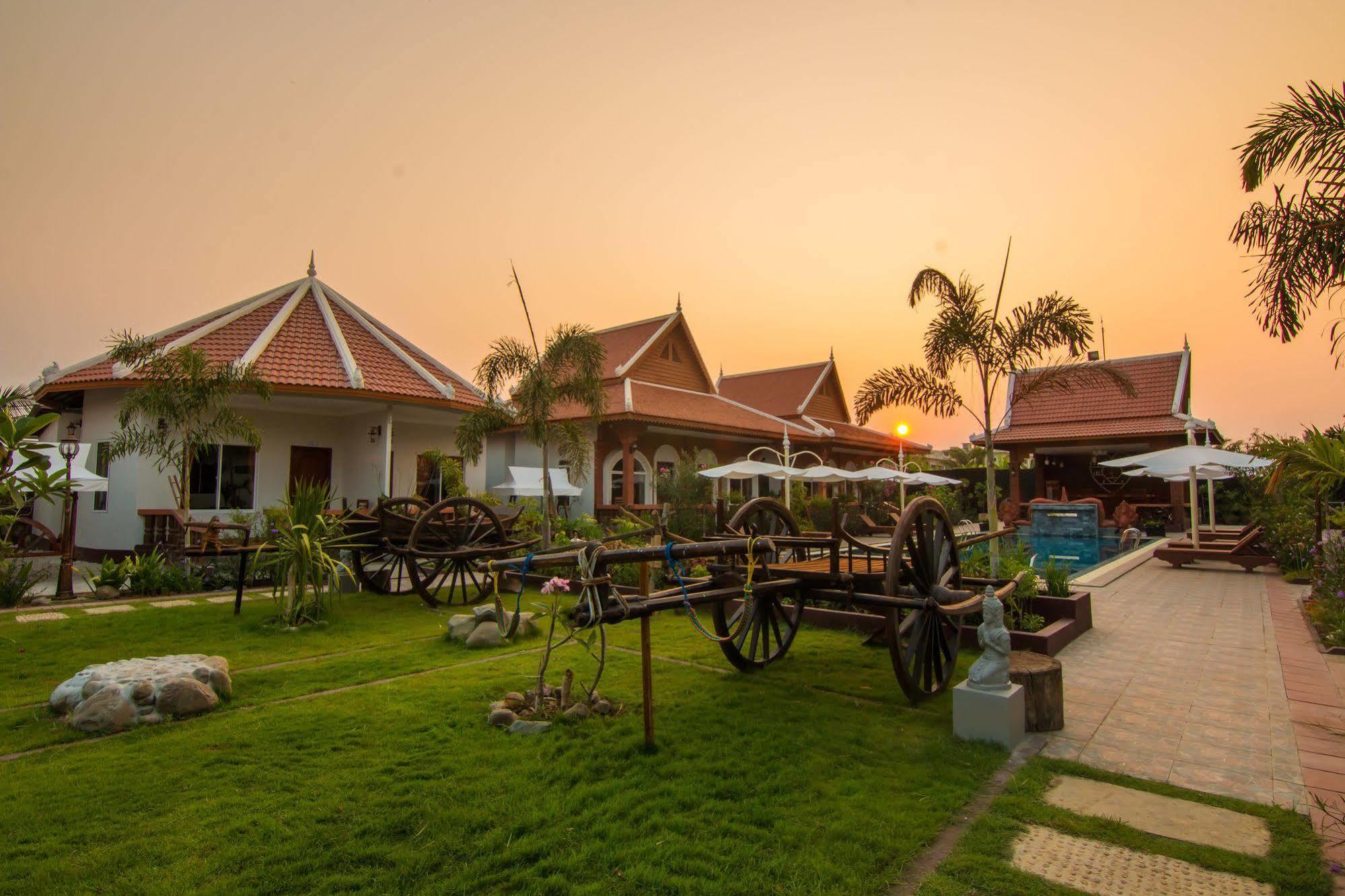 Ravorn Villa Boutique Battambang Exterior photo